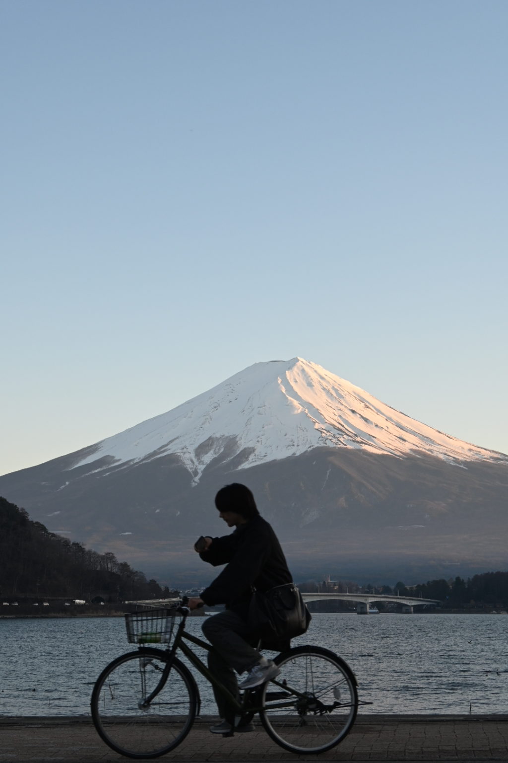 Le mont Fuji au crépuscule